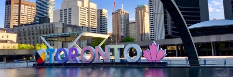 Visiting Toronto Don't Miss These Top Ten Tourist Attractions